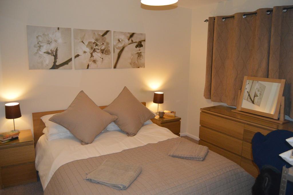 Chesterton Court Apartment Глостер Екстер'єр фото